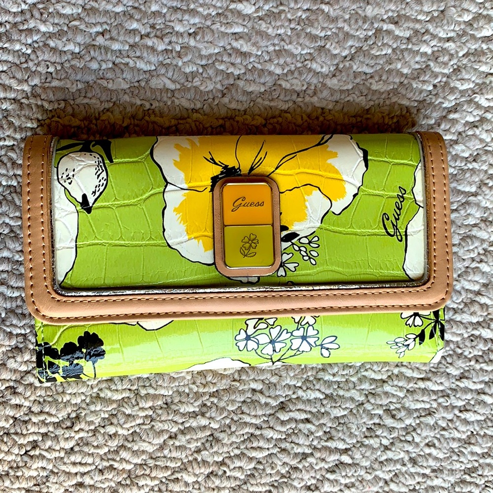 Guess wallet